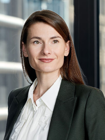 Alise Askinezere portrait