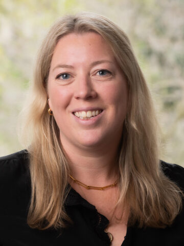 Lucy Dundas